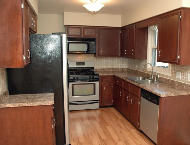 4694 Flying Eagle Dr Se - Photo 3 of 14