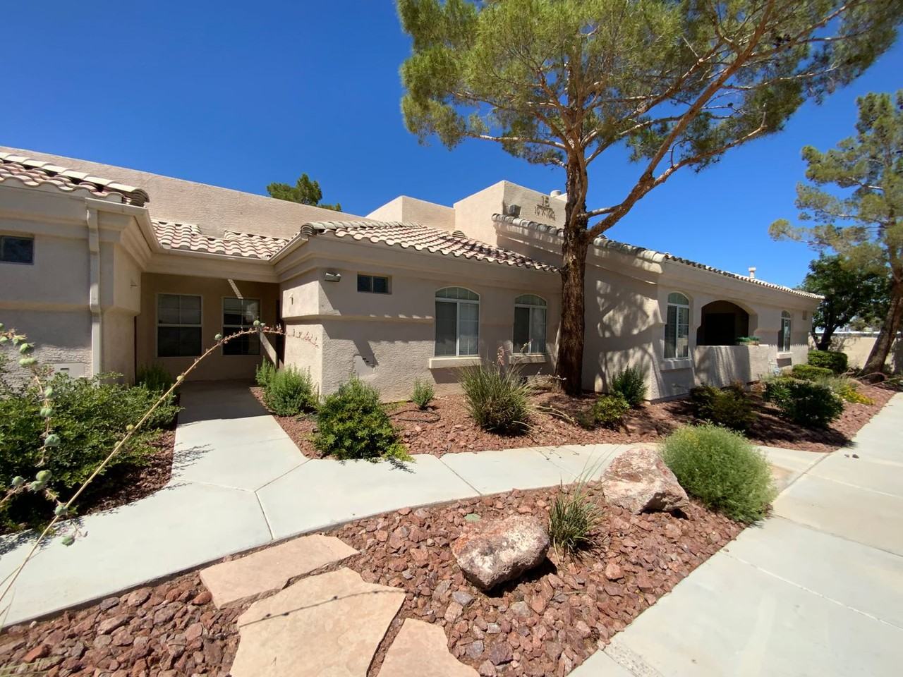 7400 W Flamingo Rd #1039