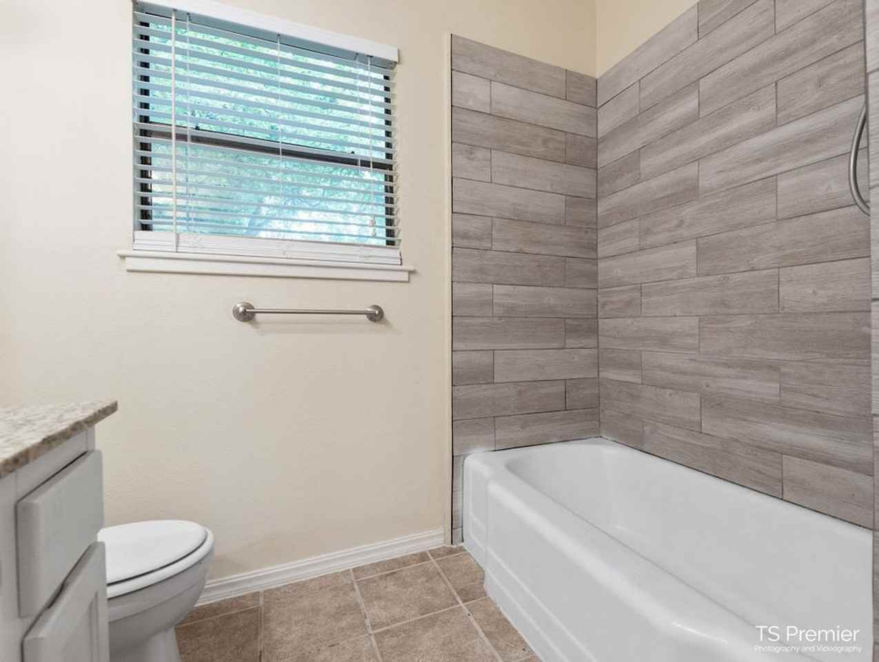 1700 E Mission Blvd - Photo 4 of 15