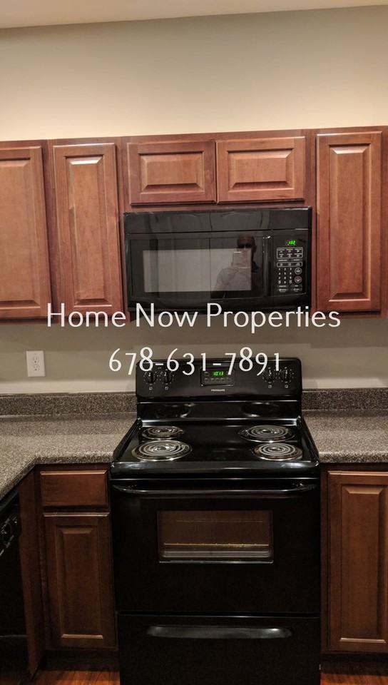 4956 West Street - Photo 3 of 6