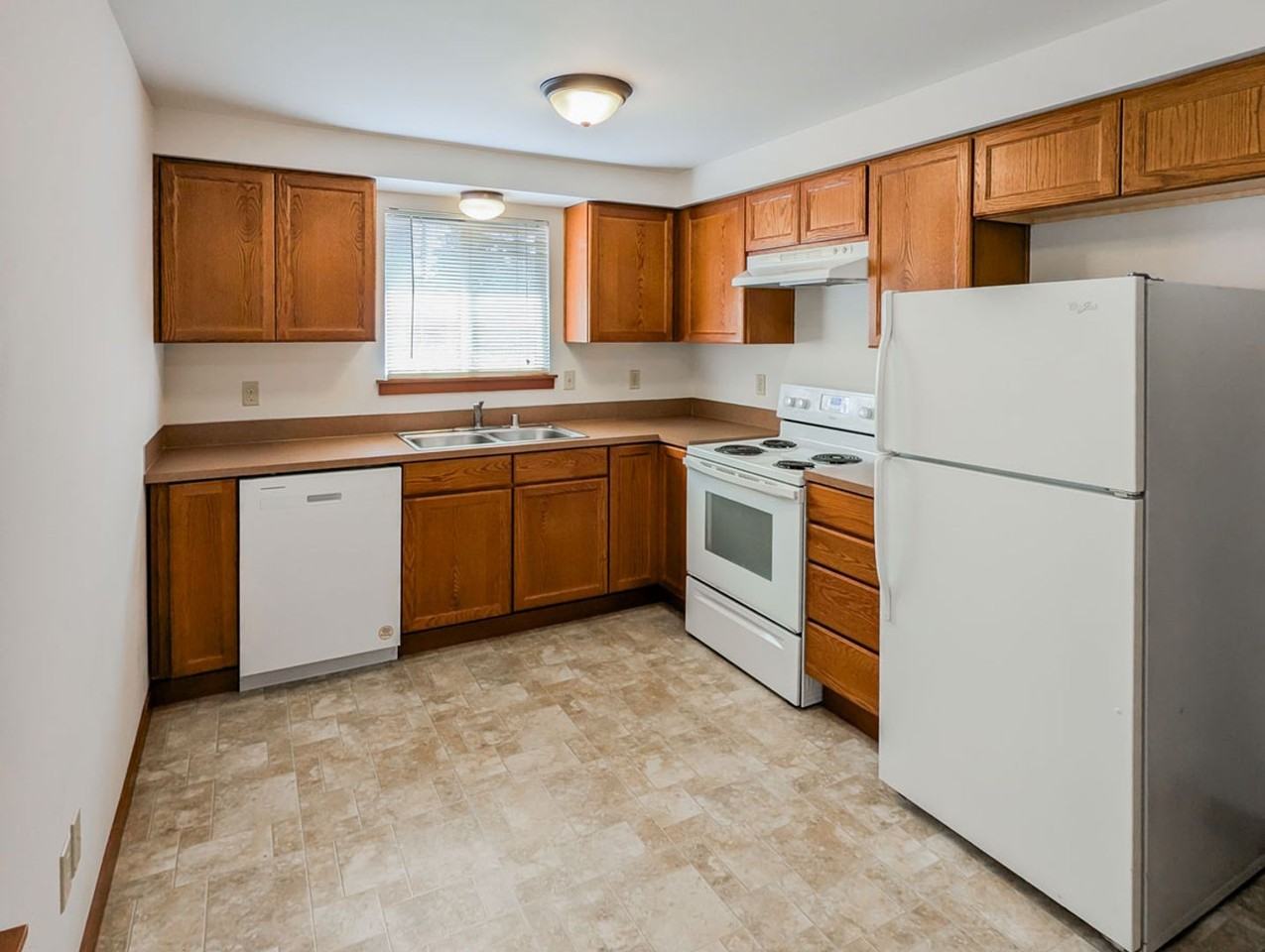 RW - 4811 80th Street NE - Photo 2 of 8