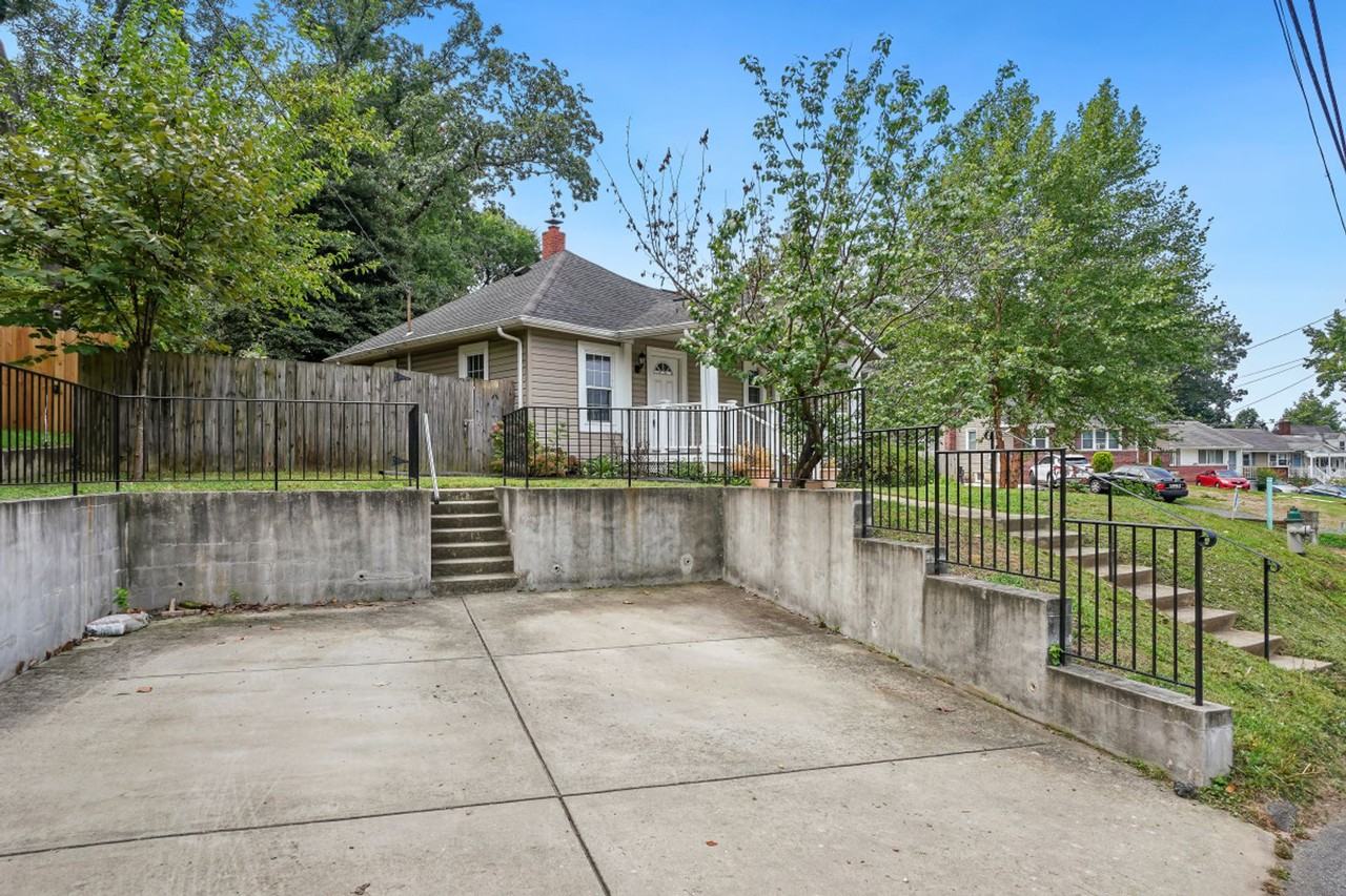 5923 Roanoke Ave - Photo 2 of 30