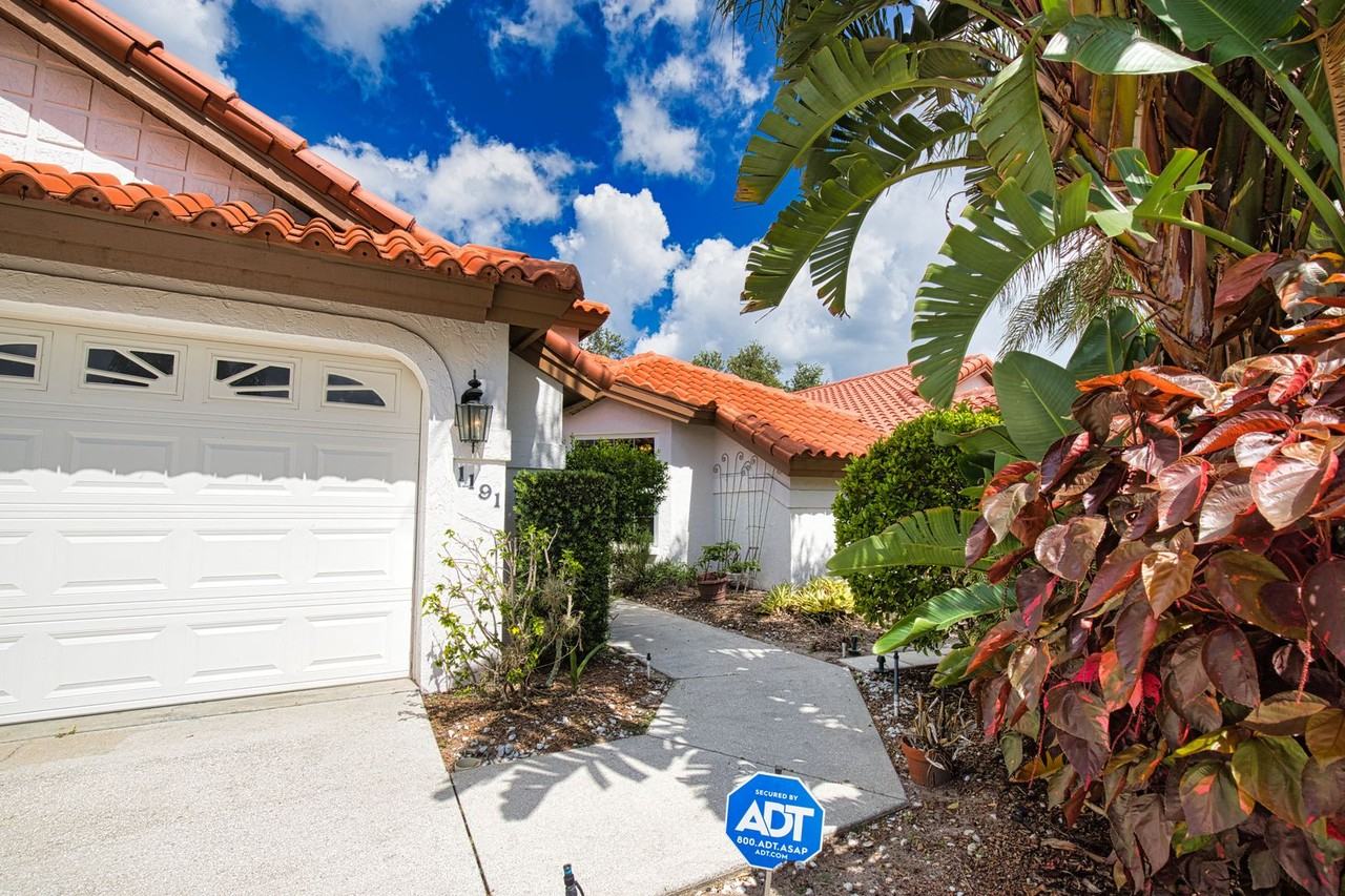 1191 Harbor Town Way - Photo 2 of 36