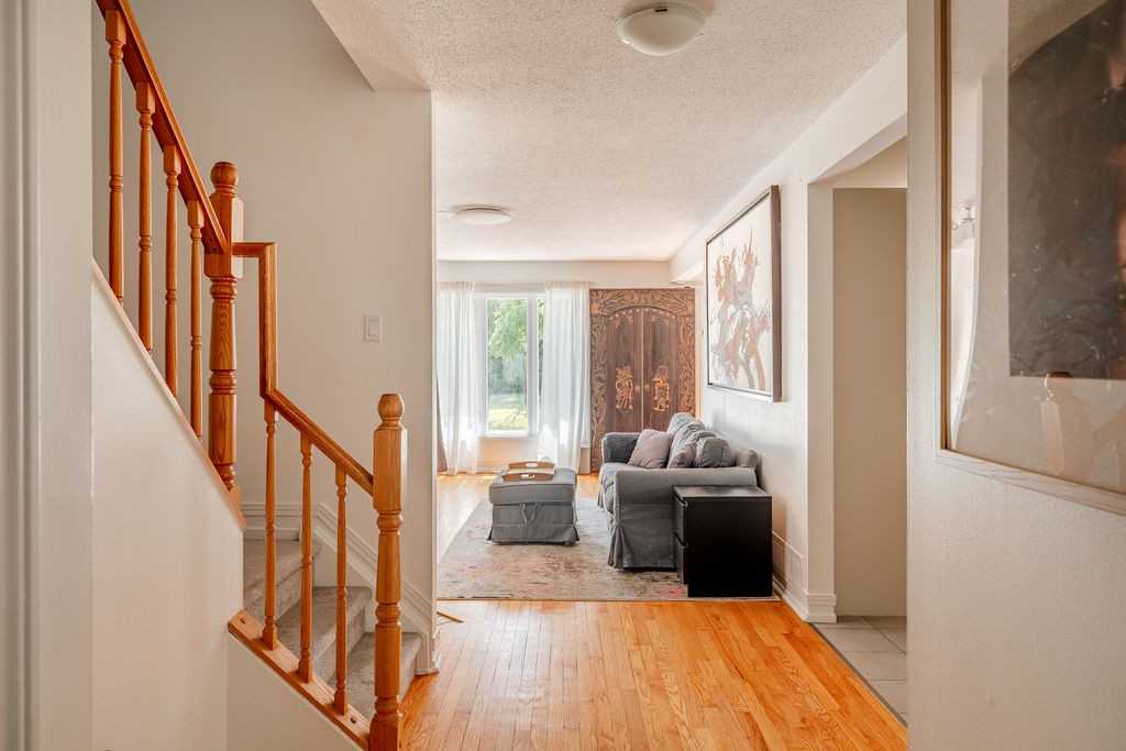 50 Oakhaven Private - Photo 3 of 35
