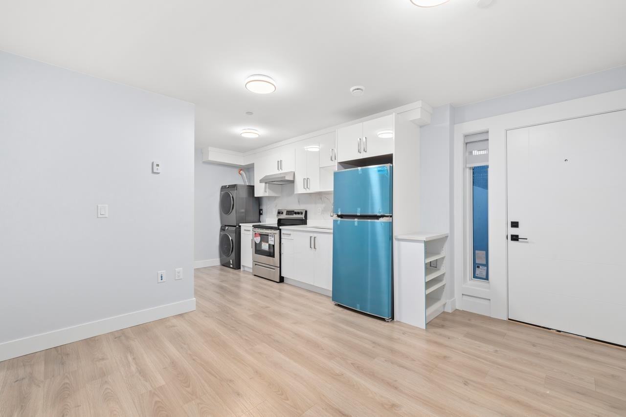 4330 Gladstone Street - Photo 5 of 8