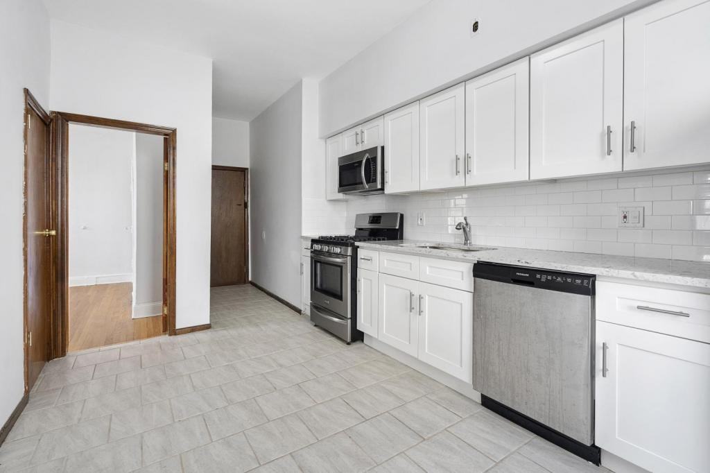 49 Wallis Ave #U2 - Photo 4 of 10