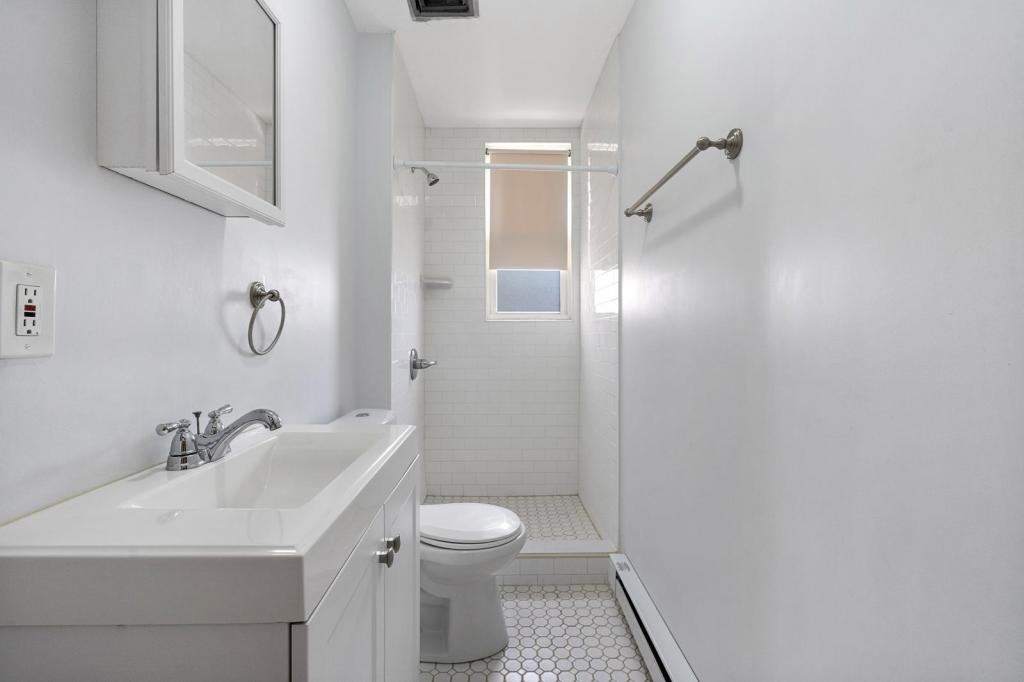 49 Wallis Ave #U2 - Photo 5 of 10