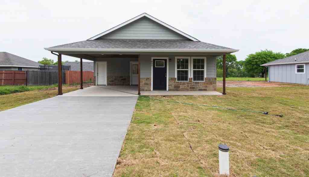 400 Allen Ave - Photo 2 of 14