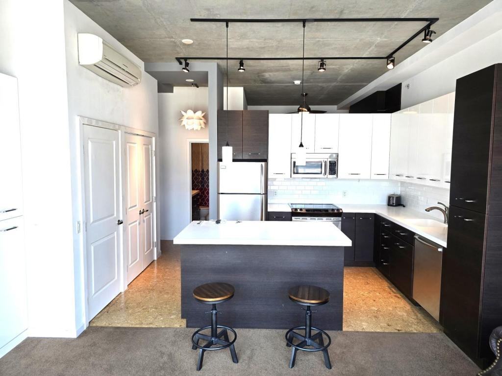 851 W Front St ##603 - Photo 2 of 15