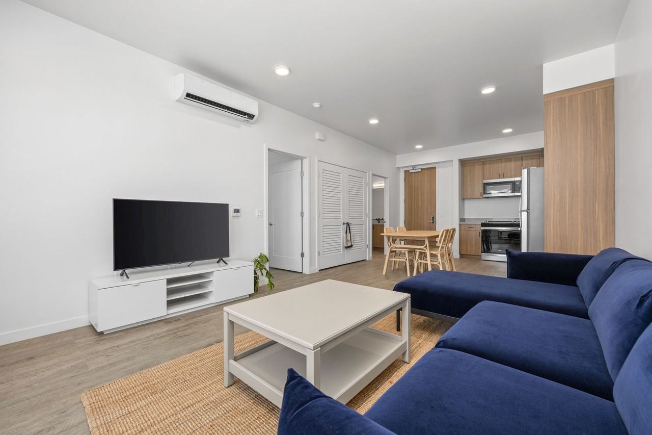 918 20th Street - Photo 5 of 19