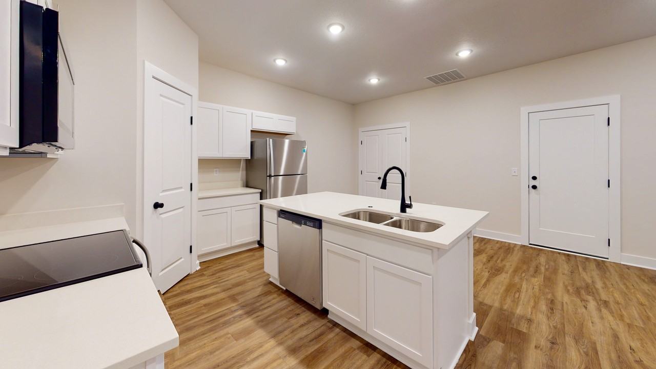 1137 N Broadview St #1 - Photo 2 of 38