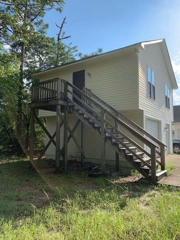 408 Wallington Rd - Photo 3 of 15
