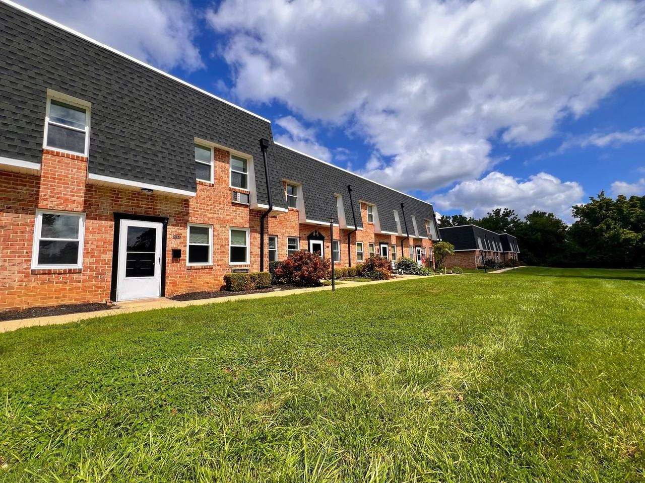 Willow Bend Townhomes - Photo 7 of 14