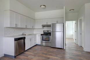 5511 NE 17th Avenue - Photo 1 of 1