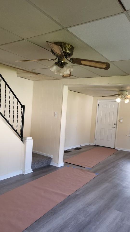 496 Eshelman St - Photo 4 of 17