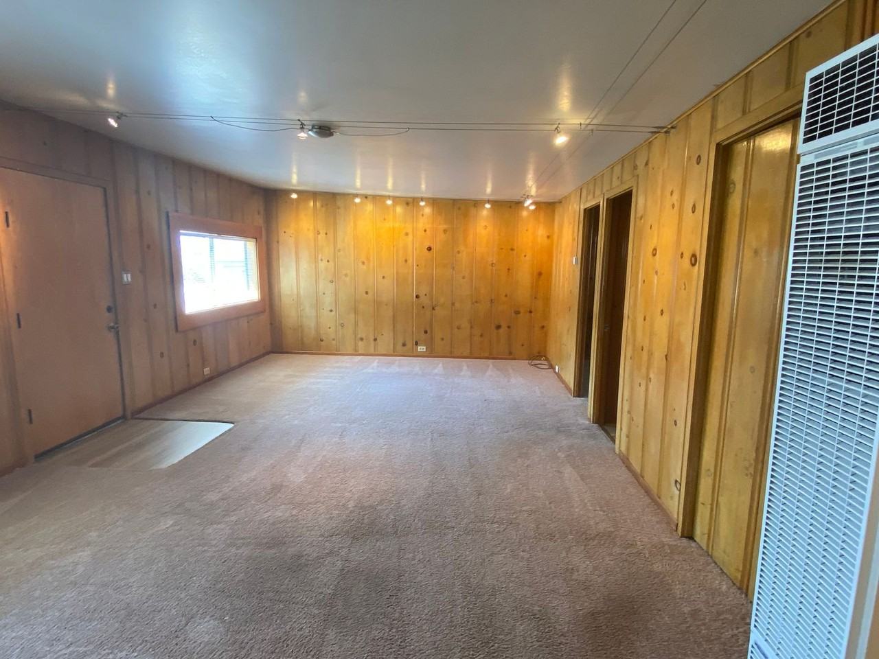 486 Trinidad St - Photo 2 of 13