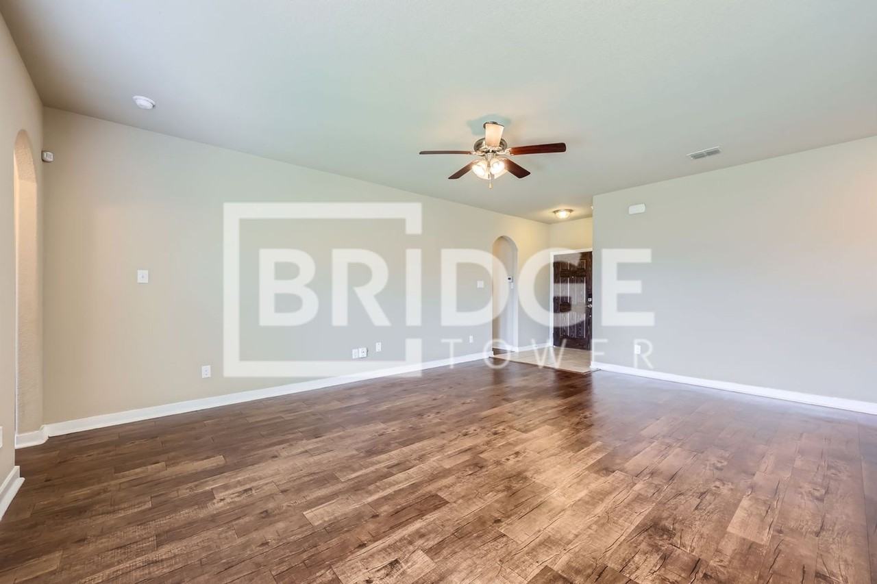 3613 Cayman Dr - Photo 3 of 18