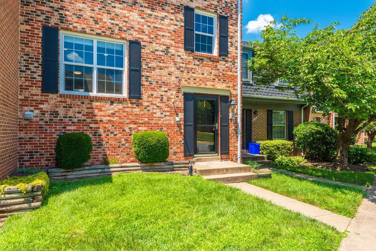 1080 Tottenham Ct - Photo 2 of 42