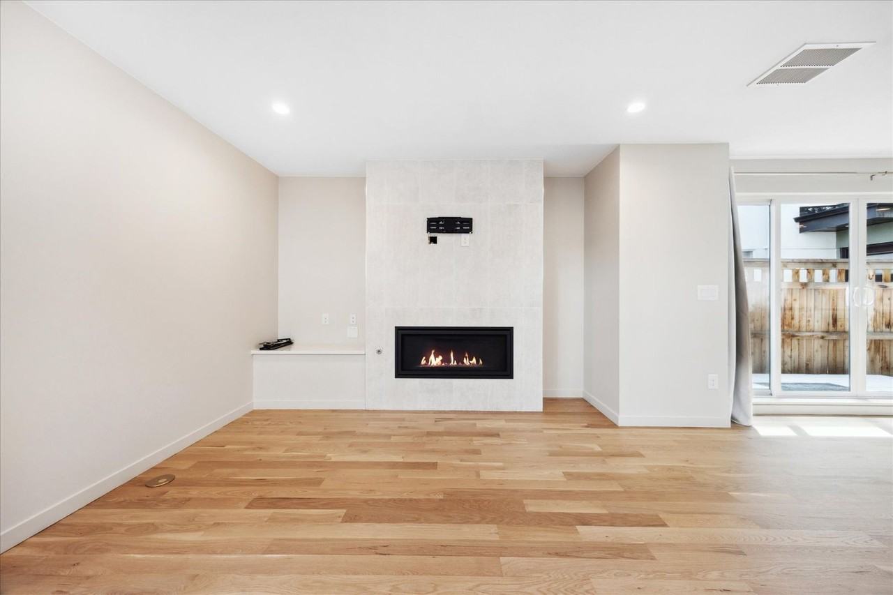 1419 Irving St - Photo 6 of 36