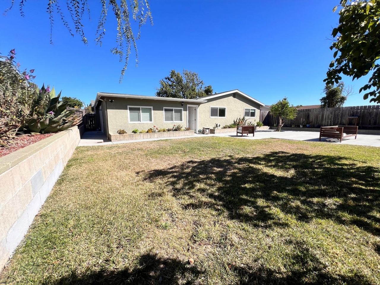 6946 Cowles Mountain Blvd - Photo 6 of 21