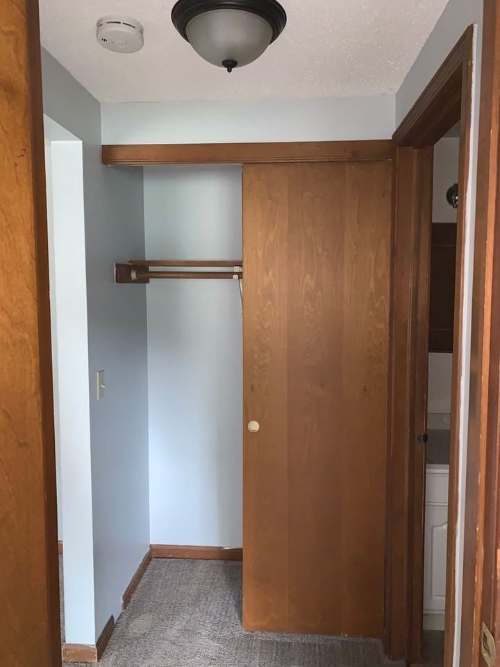 Royal Tudor Apartments - Photo 2 of 12