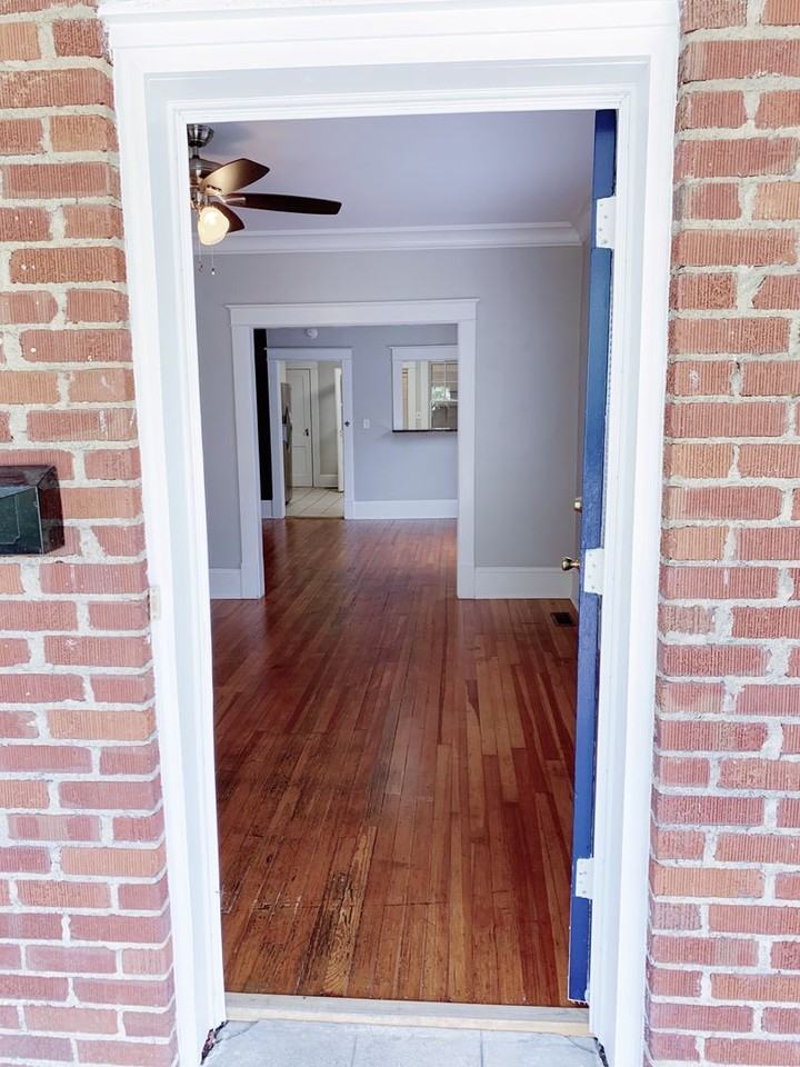 401 S Harding St - Photo 5 of 40