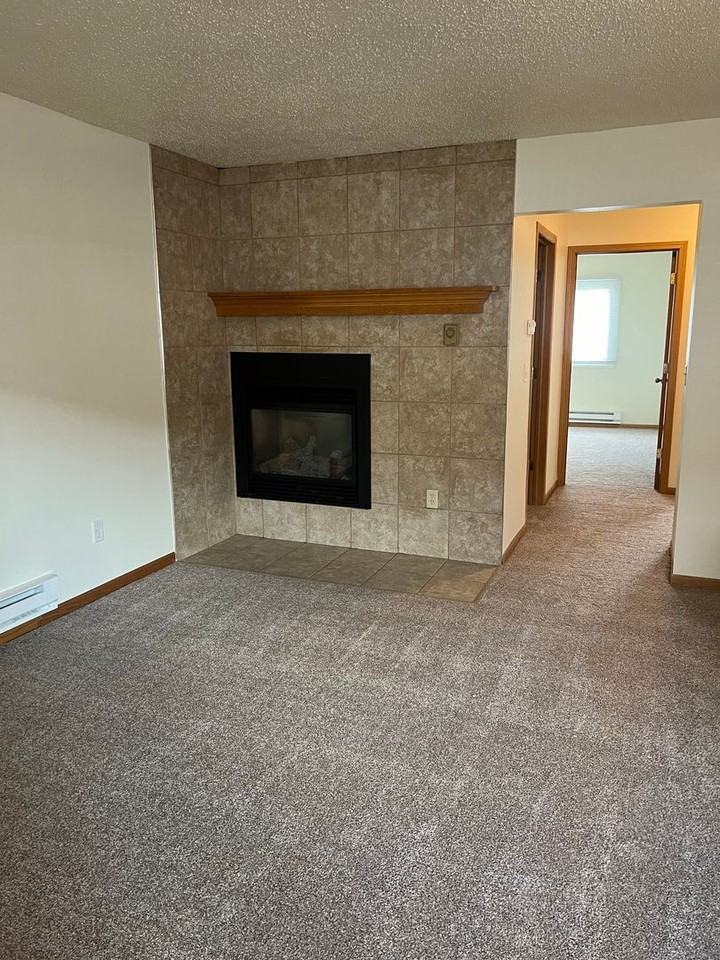 400 Monitor Street - Photo 2 of 15