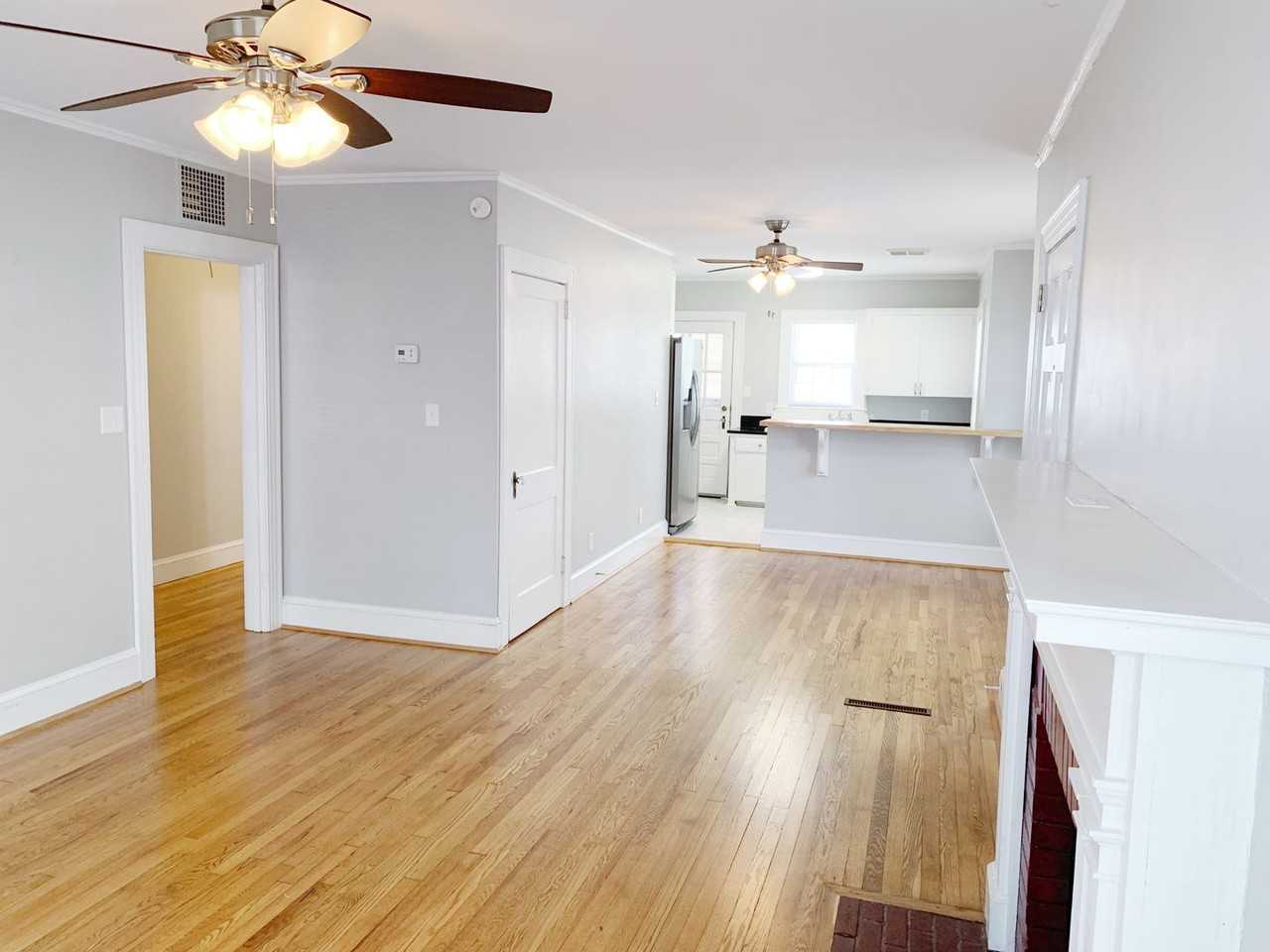 301 S Meade St - Photo 7 of 46