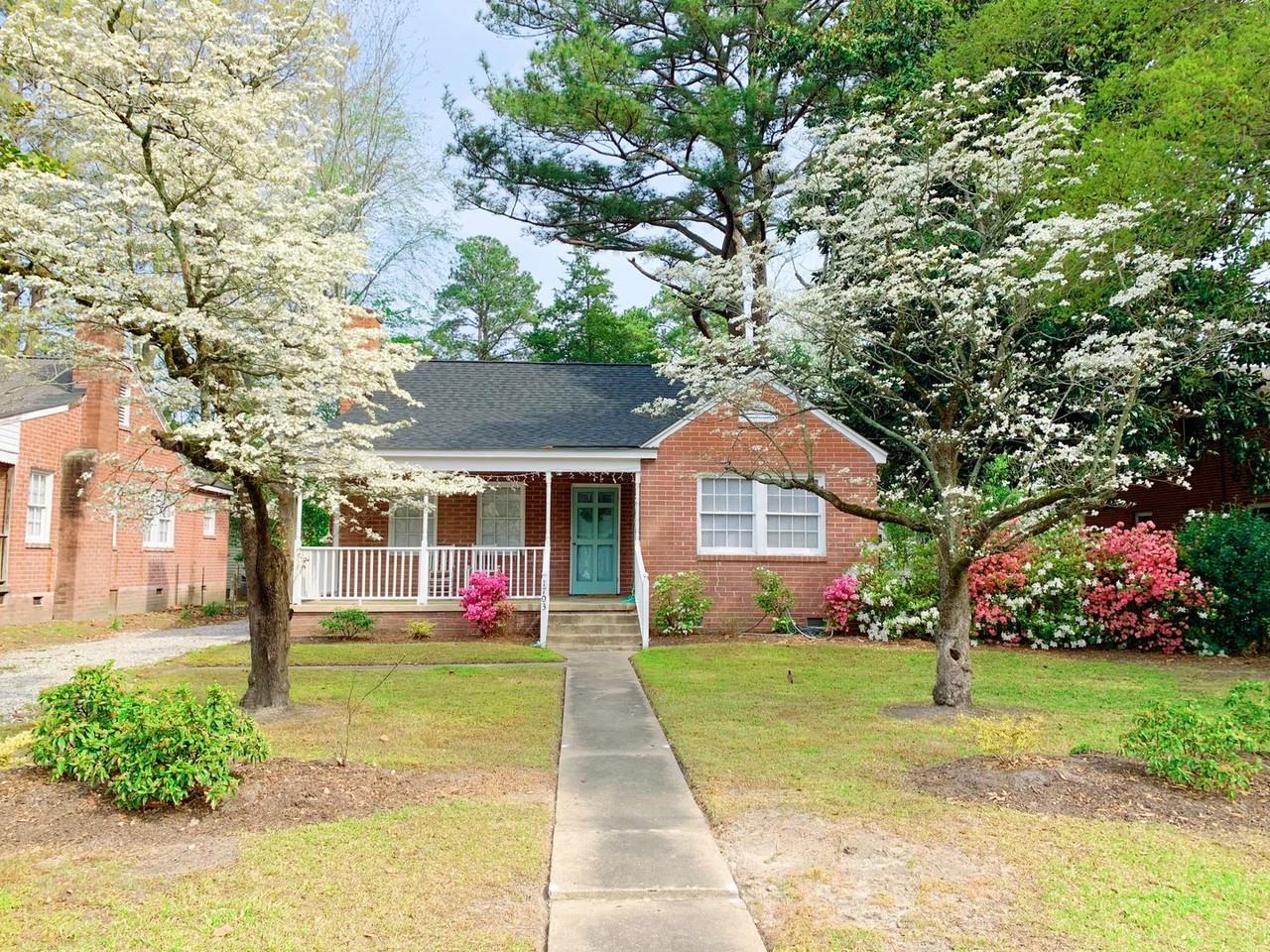 1703 E 4th St - Photo 2 of 39