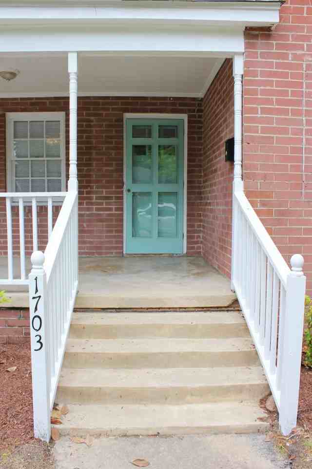 1703 E 4th St - Photo 3 of 39