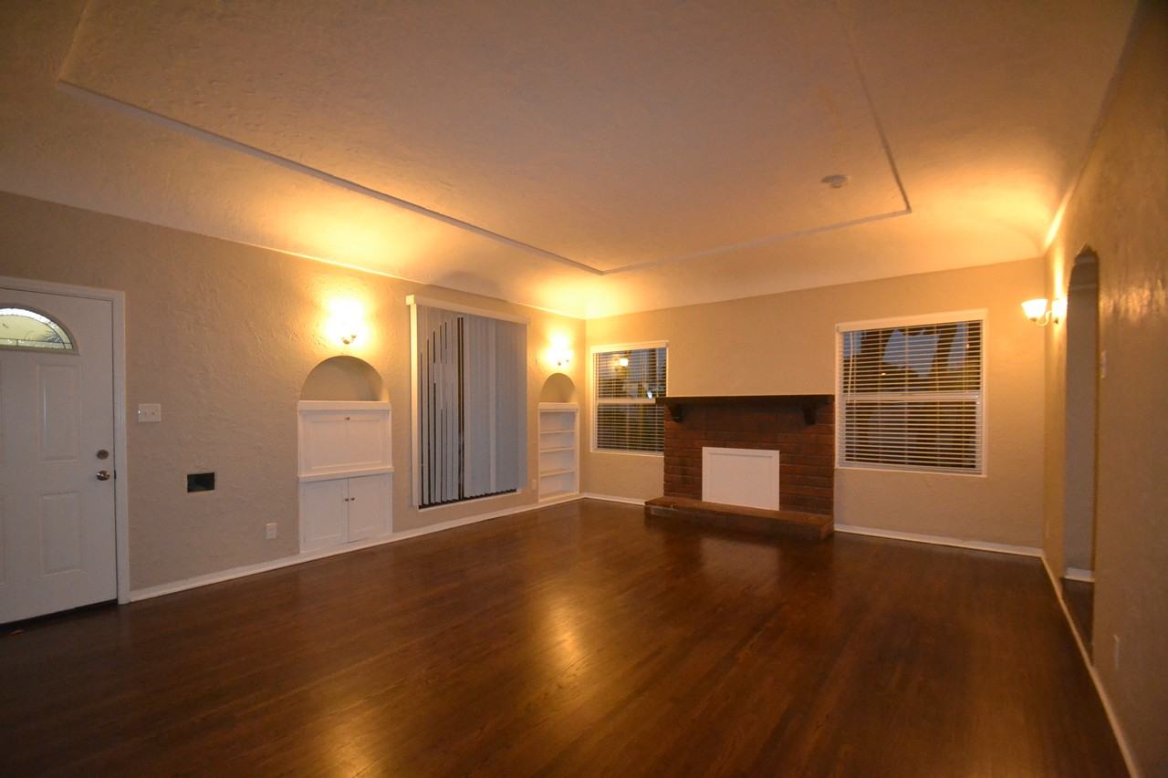 98 E Louise St - Photo 2 of 10