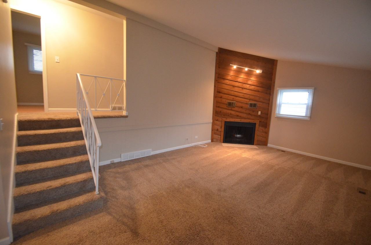 2552 Forest Glen Pkwy - Photo 2 of 10