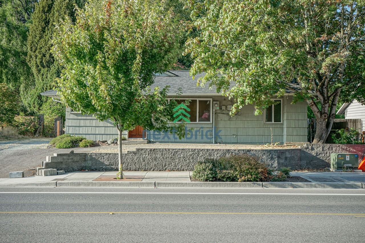 5803 236th St Sw - Photo 2 of 18