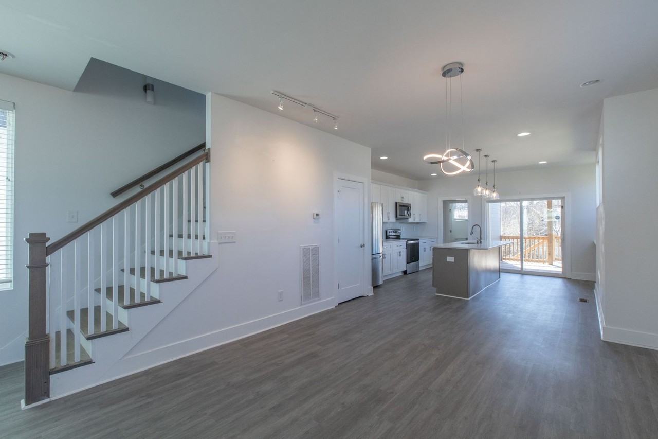 1713 Simpkins St - Photo 7 of 25