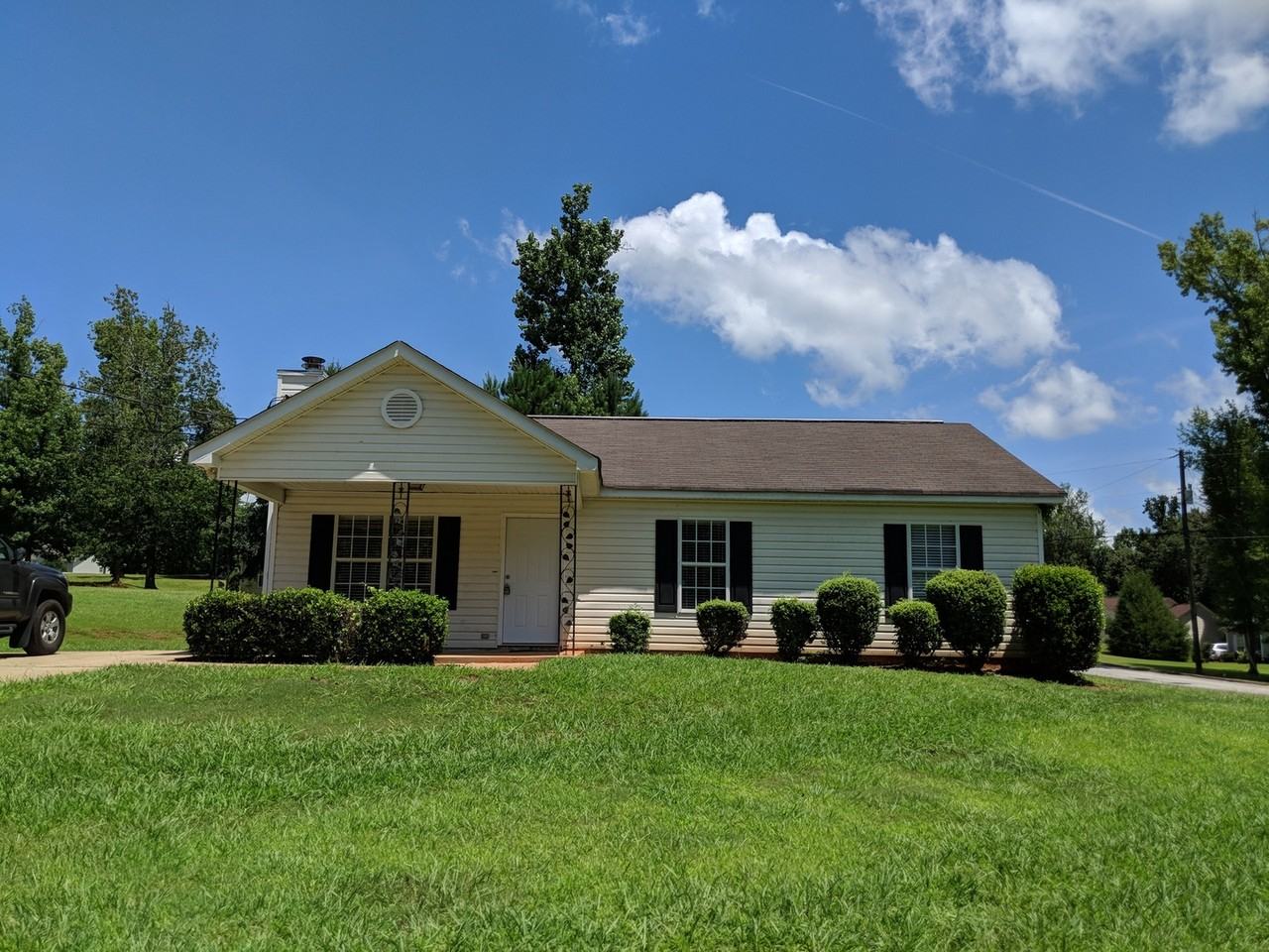 1311 County Road 455 - Photo 2 of 9