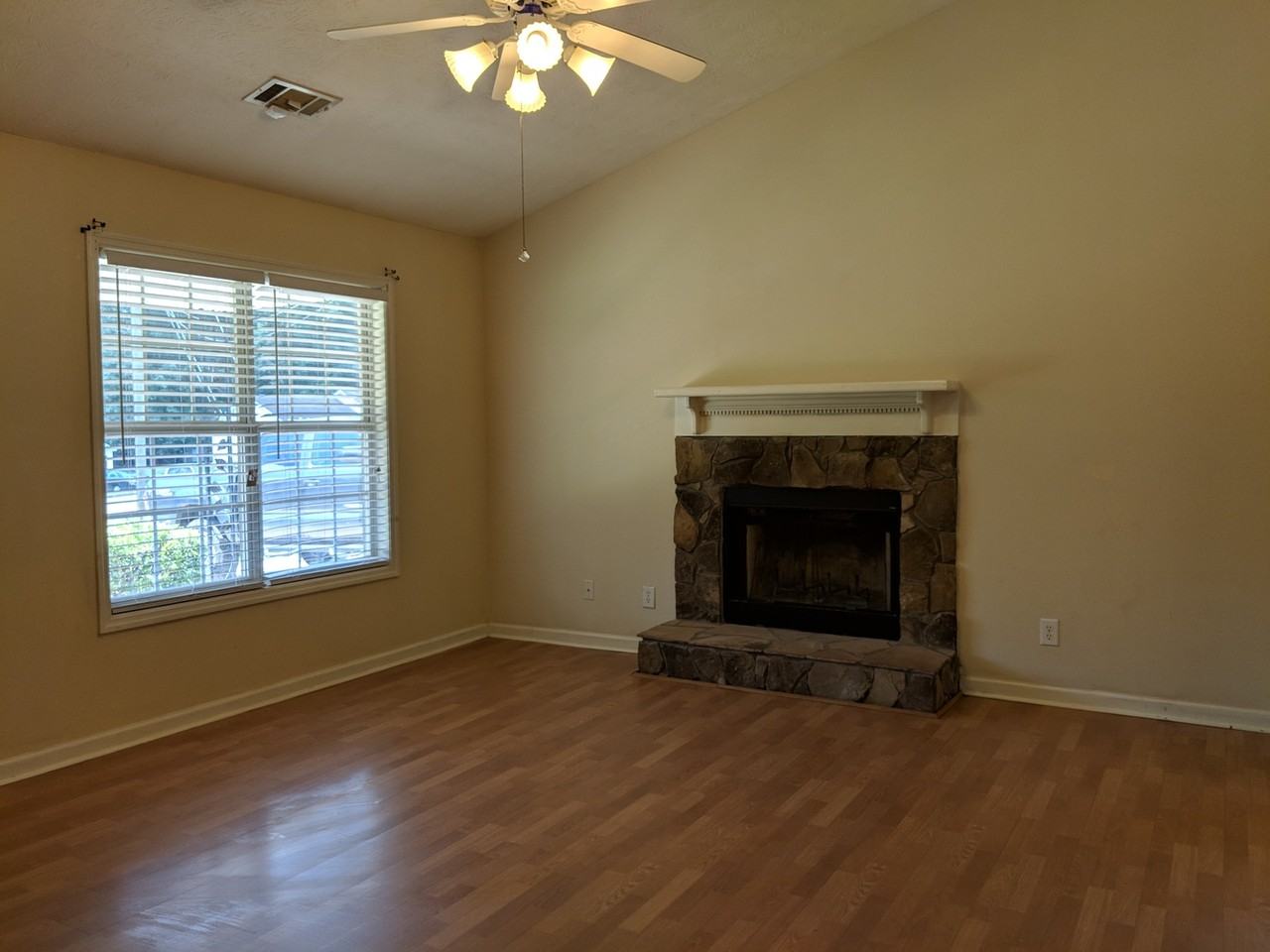 1311 County Road 455 - Photo 3 of 9