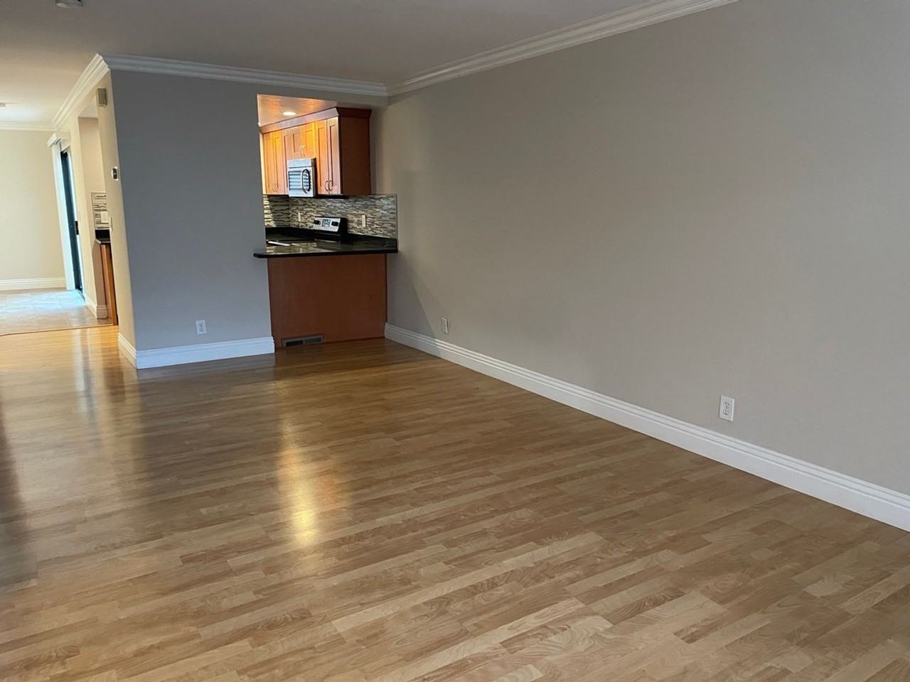 1187 Cherryview Ln - Photo 2 of 12