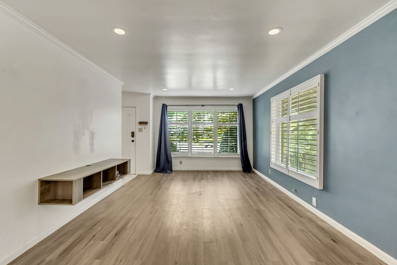 1615 E 2100 S - Photo 6 of 14