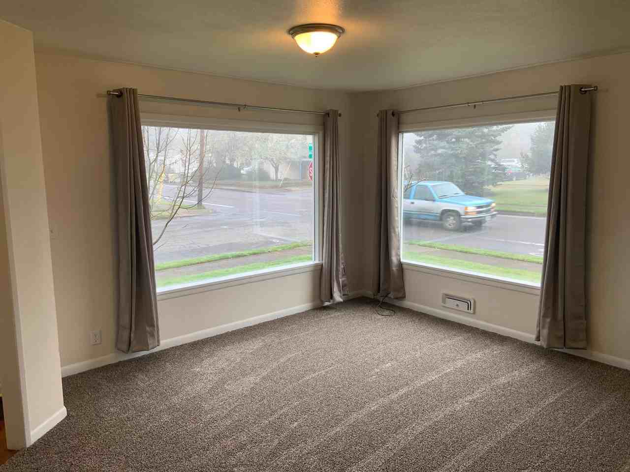 1143 Nw 31st St #1 - Photo 4 of 34
