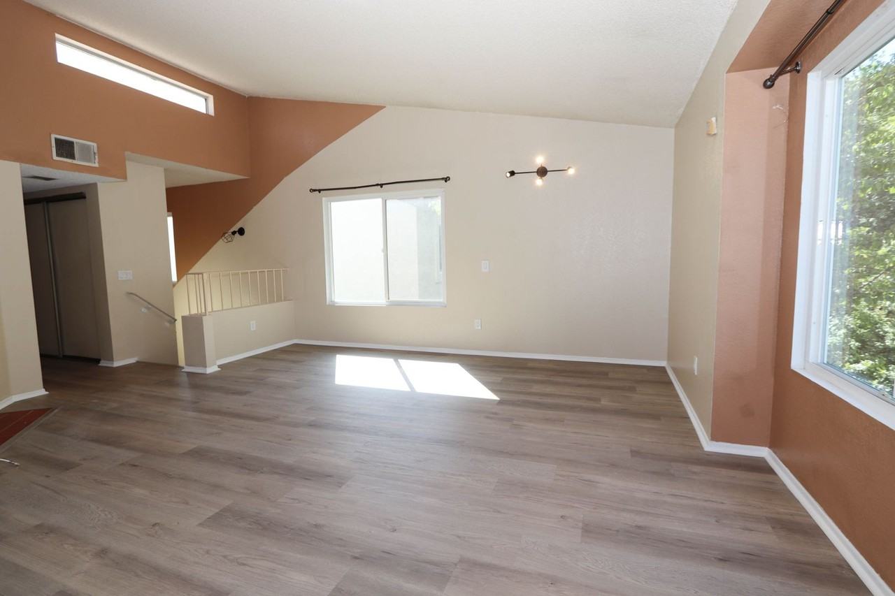 24210 Sylvan Glen Rd #F - Photo 4 of 31
