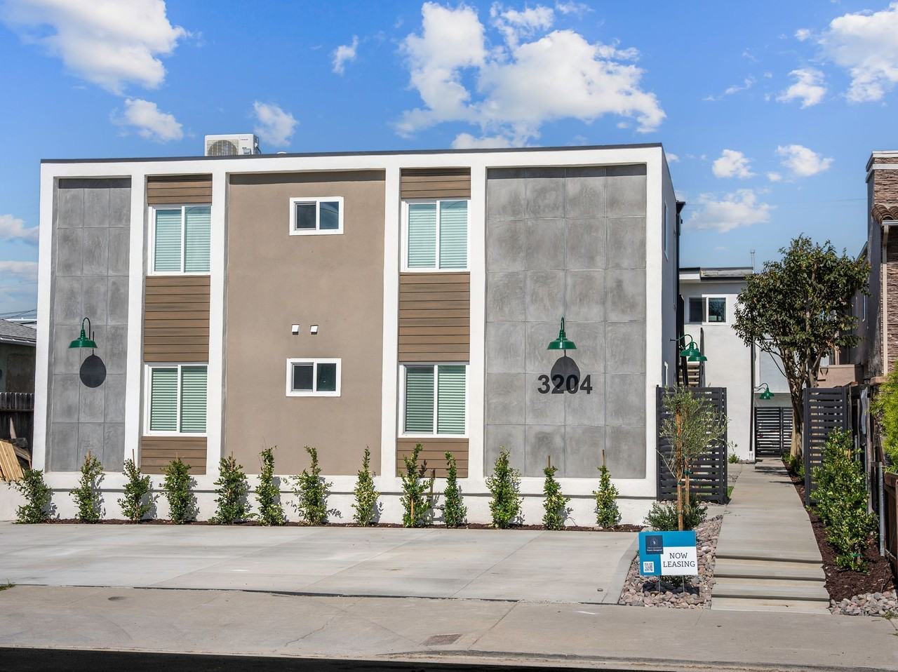 Collier - Photo 2 of 5