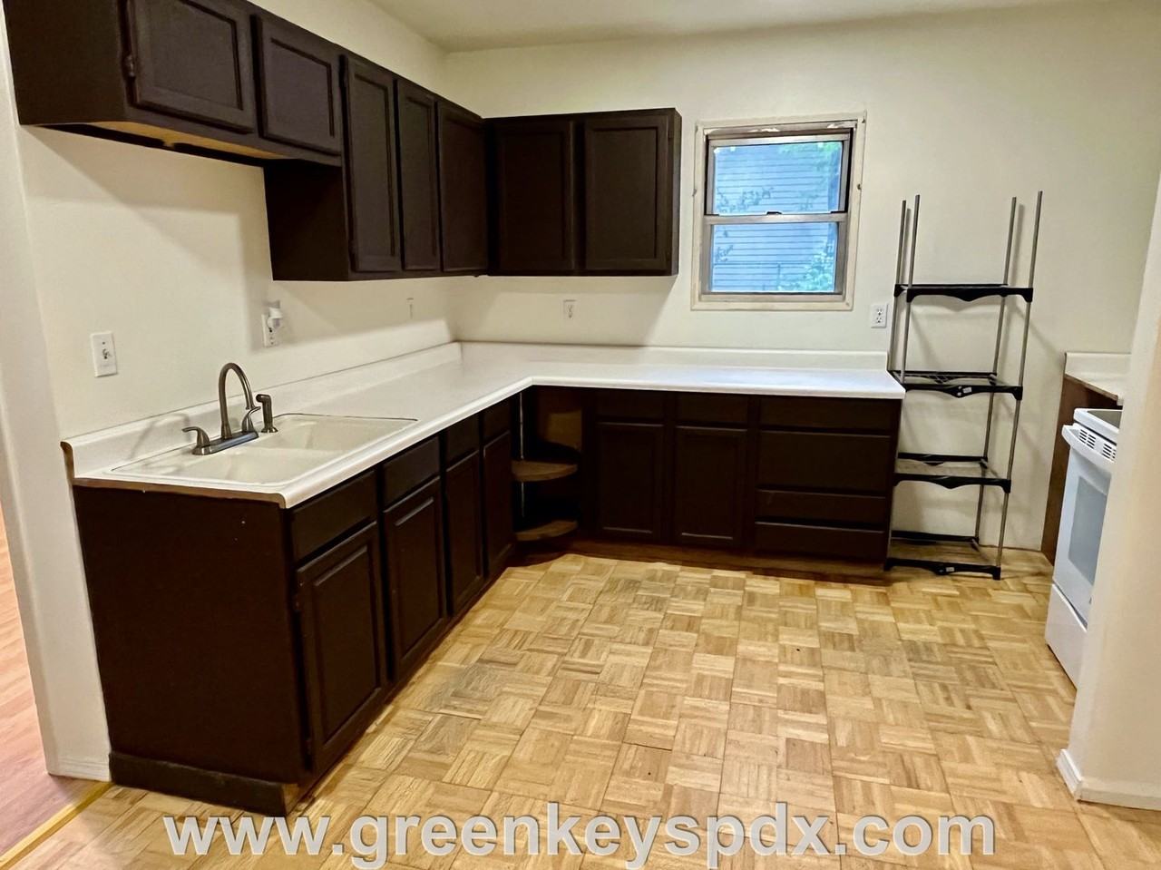 12047 Southeast Boise Street - Photo 5 of 22