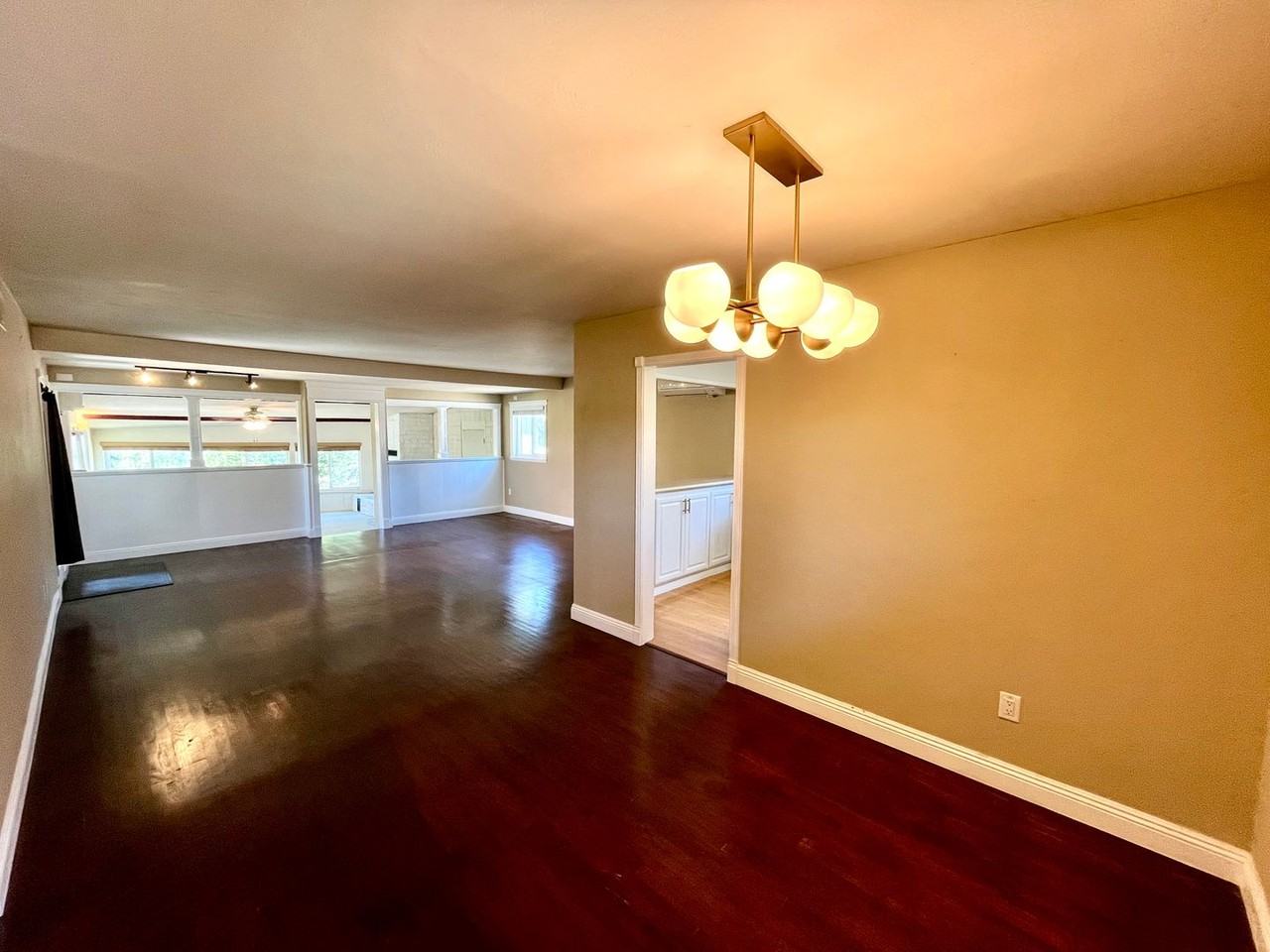 4136 Olympic St - Photo 2 of 24