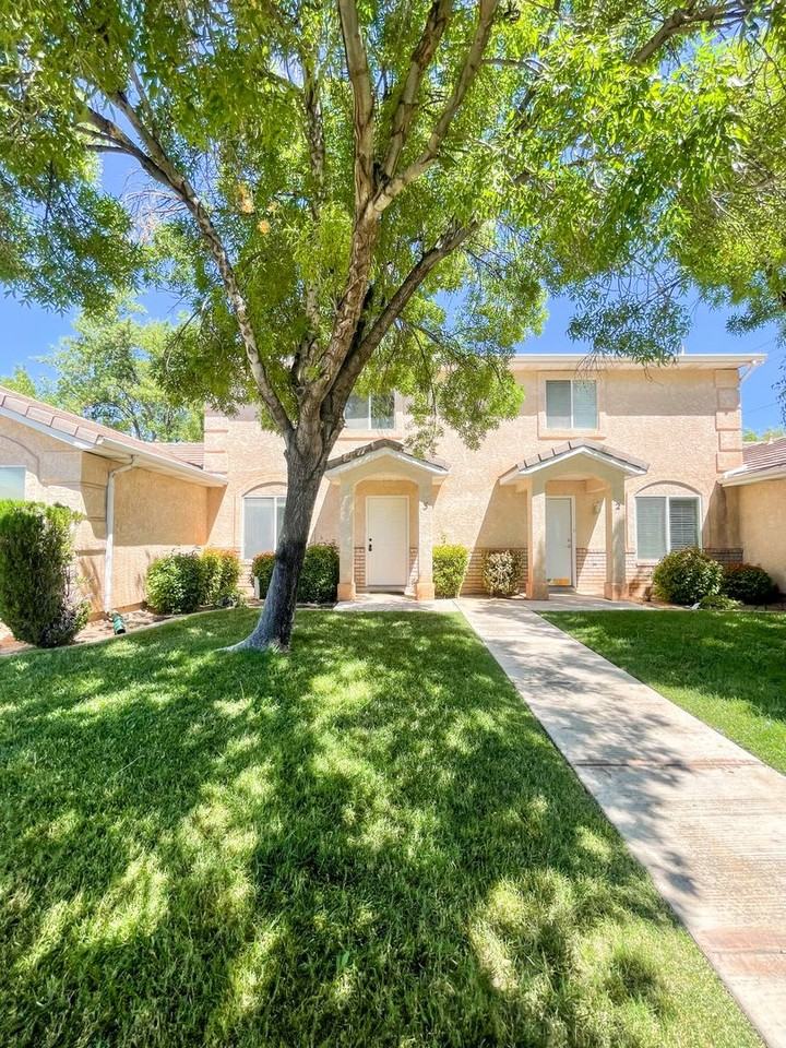 538 S 1100 E #3 - Photo 5 of 39