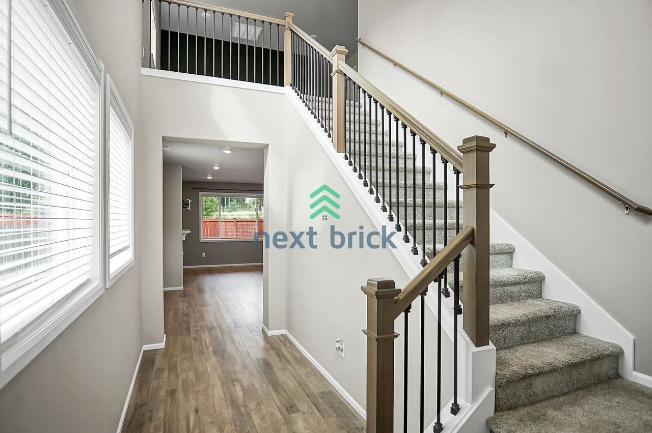 22817 Se 239th Ct - Photo 2 of 26