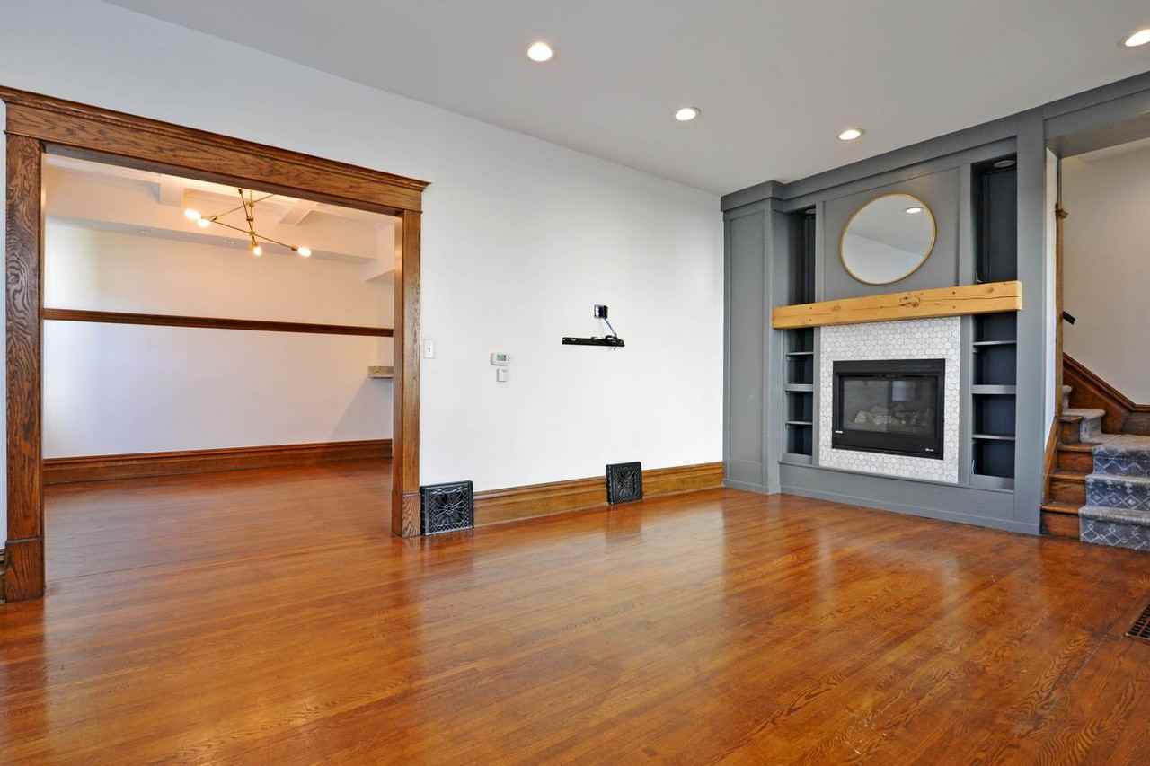 1790 Selby Ave - Photo 3 of 34