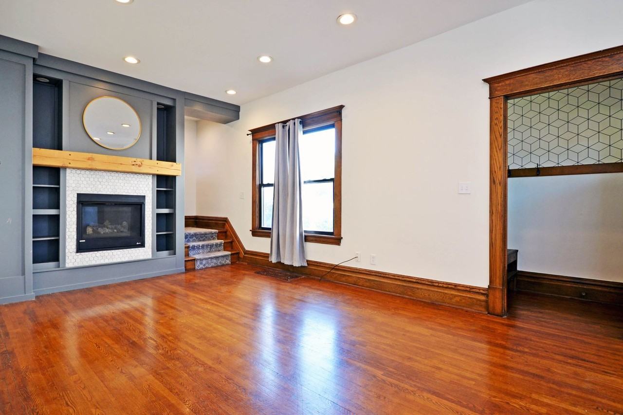 1790 Selby Ave - Photo 4 of 34