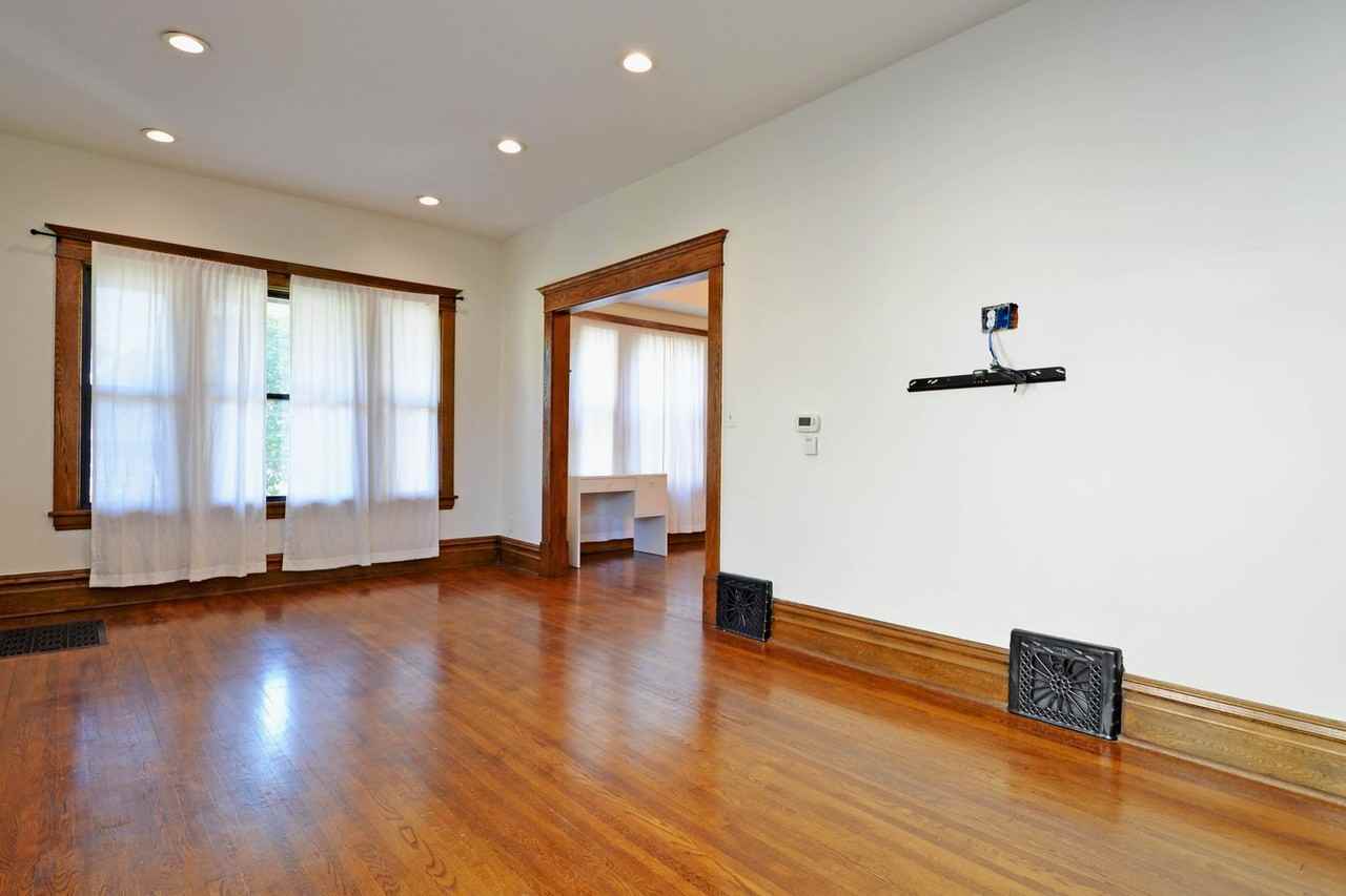 1790 Selby Ave - Photo 5 of 34