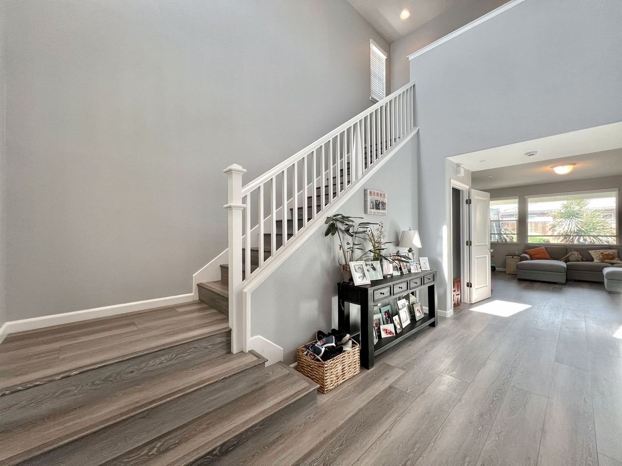 264 Blenheim Ct - Photo 2 of 21