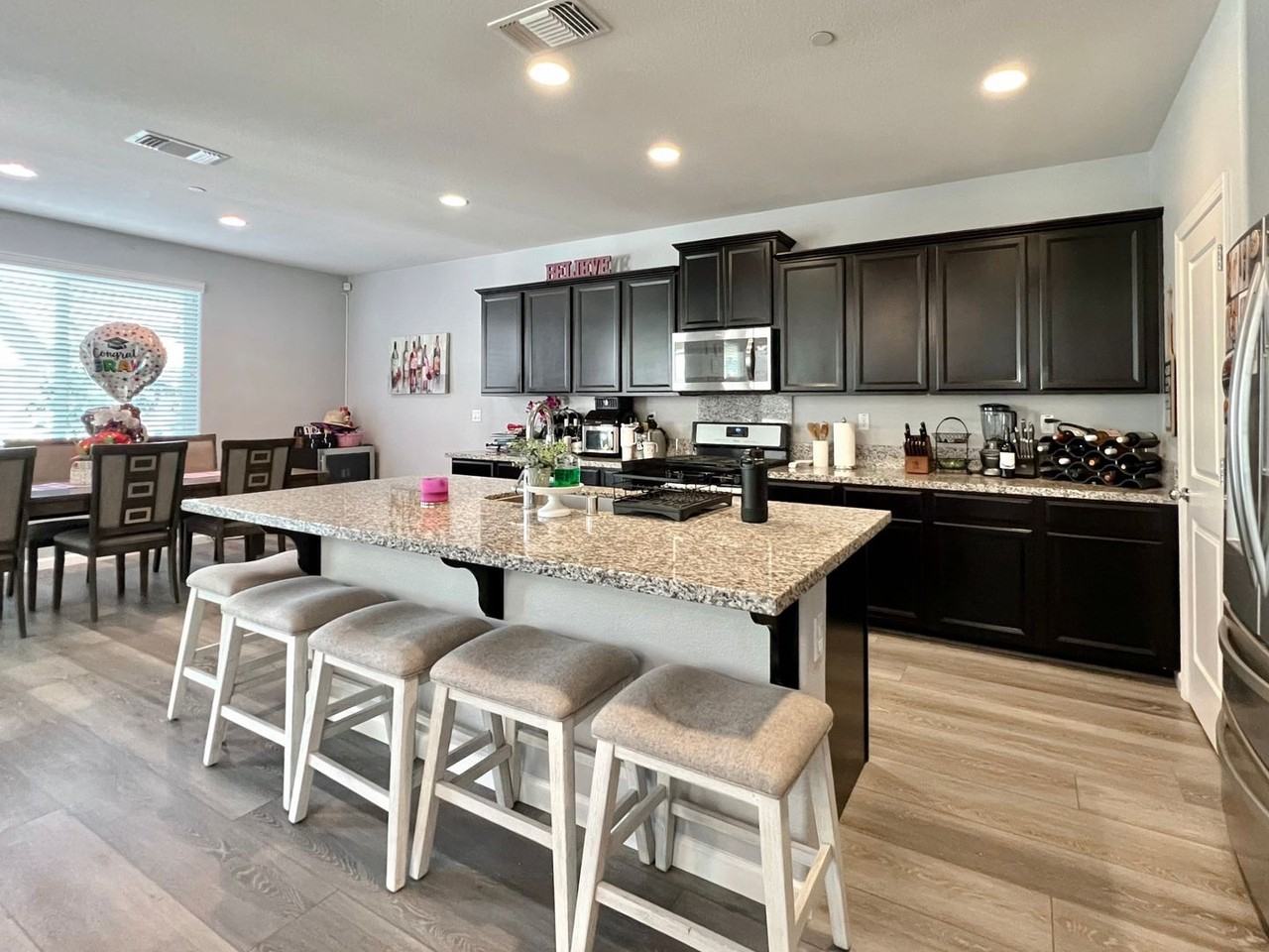 264 Blenheim Ct - Photo 4 of 21